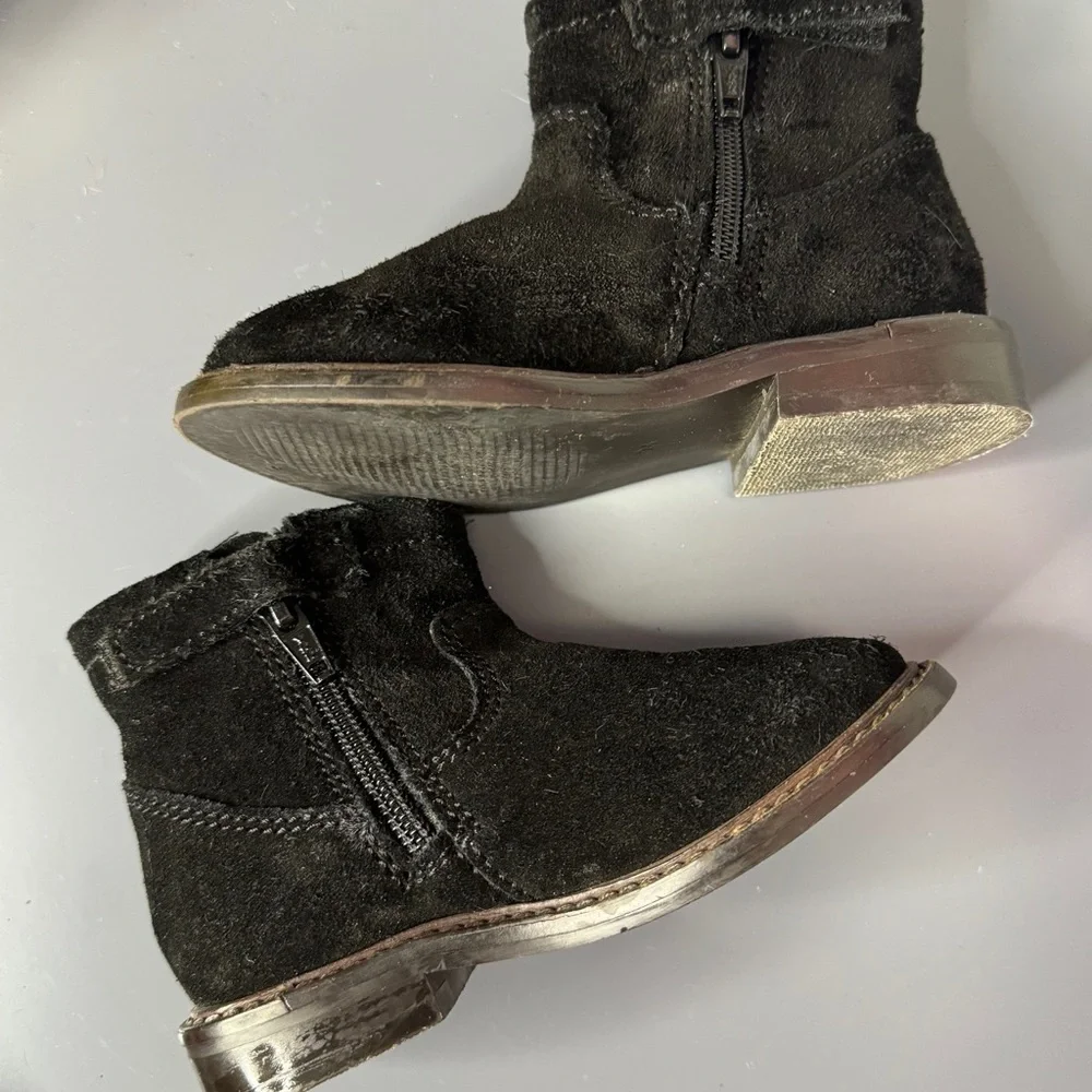 H&M Kids Black Suede Ankle Boots Size 7.5 Chelsea Booties Hook Loop Western